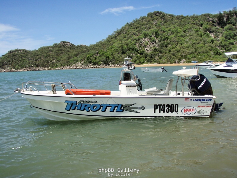 'Full Throttle' 5m Hooker Side Console